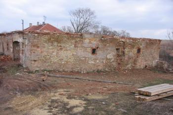 Pohled od severozápadu ( © Jiří Čížek 02/2004)