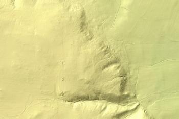 V terénu patrné zbytky drobných těžebních jam (Geoprohlížeč)