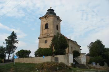 Mariánský kostel Počaply (© Jiří Špaček, 07/2015)
