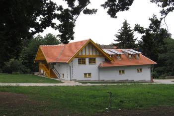 Zahradní domek (dnes restaurace Celnice) (© Pavel  Vlach, 08/2015)