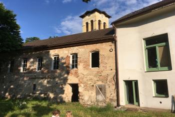 Zadní trakt zámku ( © Jiří Čížek 07/2017)