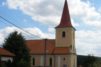 Kostel Drahoňův Újezd (© Jiří Špaček, 07/2015)