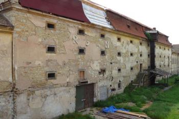 Bývalá sýpka. (© Jan Sommer, 05/2008)