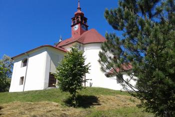 Pohled na kapli Andělů Strážných ( © Ivo Rozehnal 06/2014)