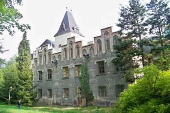 Zadní trakt zámku (© Jan Šebek, 05/2010)