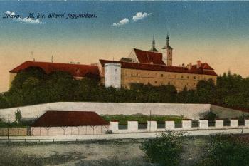 hrad v r. 1910 ( zdroj: http://www.ilava.sk)
