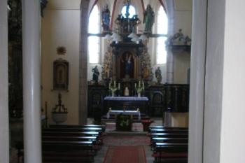 Interiér kostela v Dýšině (© Jiří Špaček, 08/2015)