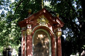 Barokní výklenková kaple na starém hřbitově (© Pavel  Vlach, 08/2015)