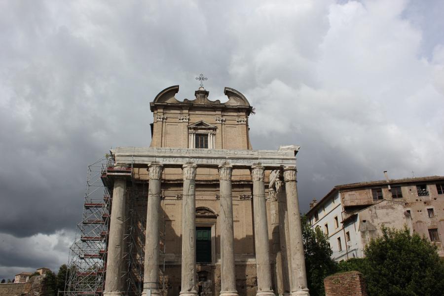 Tempio di Antonino e Faustina (San Lorenzo in Miranda)