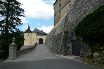 Vstupní brána (© Jaroslav Šefčík, 04/2009)