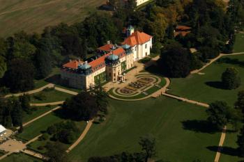 Zámek Lány - letecký snímek ( © Radovan Smokoň 09/2006)