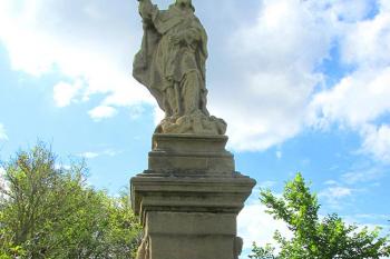 Socha sv. Prokopa u Dubé ( © Pavel Vítek 7/2015)