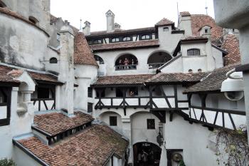 Hrad Bran (© aleshwarrior 10/2016)