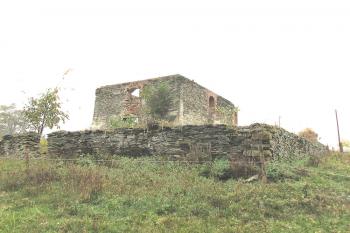 Zřícenina kaple ve Veveří ( © Pavel Vítek 10/2015)