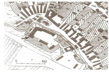 Výřez mapy z r. 1832 (Šipka ukazuje na místo bývalé  tvrze) (© zdroj: Zaniklé hrady,zámky a tvrze Moravy a Slezska , F. Musil, M.Plaček 2003)