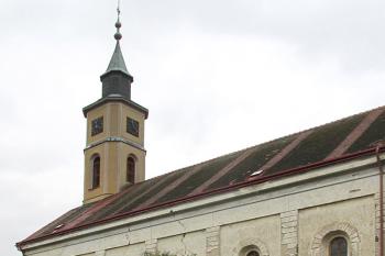 Evangelický kostel v Semtě ( © Pavel Vítek 10/2015)