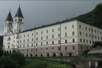 klášter františkánů s kostelem sv. Jana Křtitele