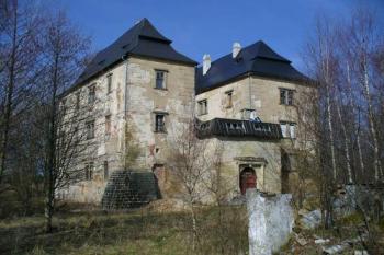 Kuřívody - vstupní, východní průčelí zámku (© Pavel Jarý,  11.03.2007)