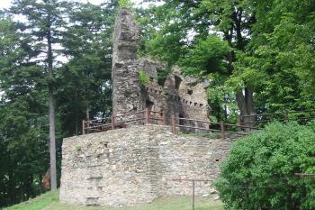 pohled od jv. (© D Dohňanský, 07/2014)