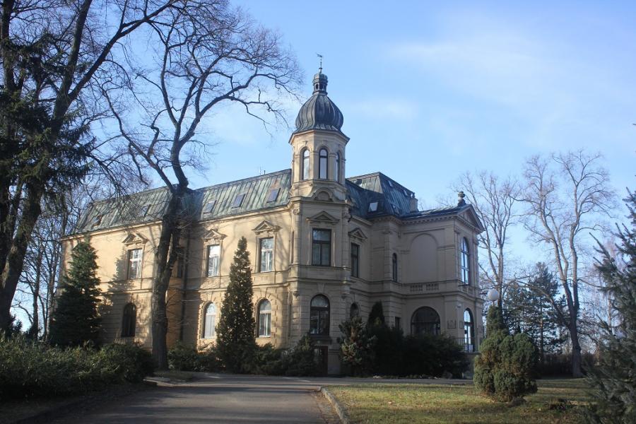 vila Friessů