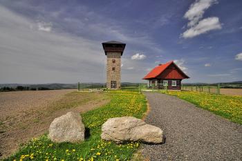 rozhledna U borovice ( © Radovan Smokoň 05/2013)