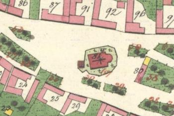 Kostel na mapě z r. 1826, před přestavbou při níž byl spojen s věží. (© zdroj: http://archivnimapy.cuzk.cz)