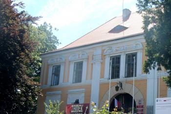 Tzv. Dolní hrad - zámek (© Luděk Vláčil 07/2020)