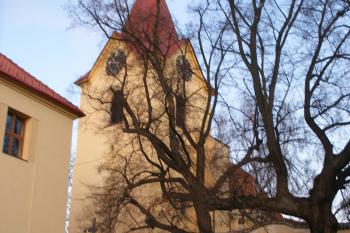 Kostel v Hostivici (© Jiří Špaček, 02/2016)