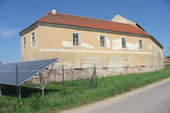 jižní křídlo zámku (© D Dohňanský, 08/2015)