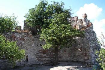 Hradba ( © Roman Řezáč 09/2003)