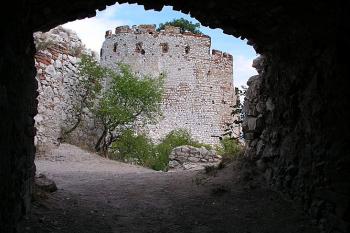 Čalo hradu ( © Roman Řezáč 09/2003)