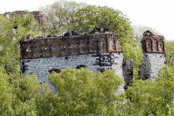 horní část jižního bastionu s ozdobnou atikou ( © Pavel Zany Komárek 9/5/2004)