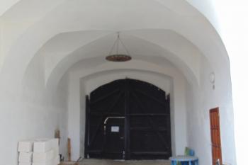 Klenbový strop průjezdu (© Dušan Dohňanský  01/2022)