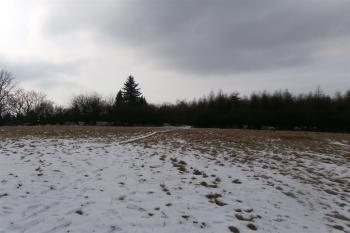 Severní vstup, pohled od jihu přes akropoli. (© Prudký Martin, 02/2016)