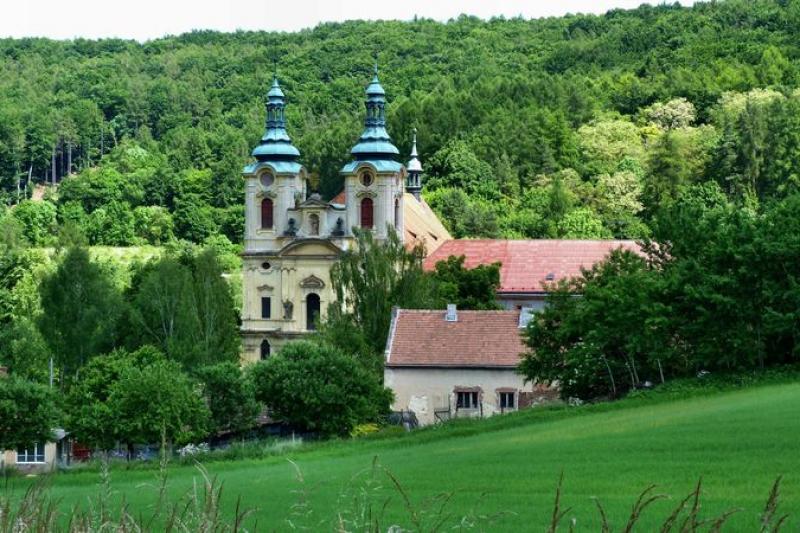 klášter augustiniánů Vallis beatae Virginis s kostelem Nanebevzetí P. Marie