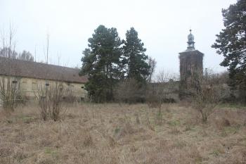 Areál dvora a bývalého zámku (© Luděk Vláčil 03/2016)