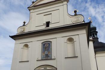 Průčelí kostela (© Johannes Cladis, 12/2014)
