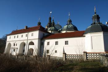 klášter od jihovýchodu ( © Milan Caha 12/2009)