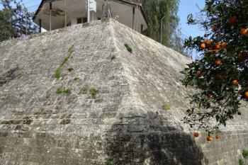 čelo bastionu Roccas (© Jan P. Štěpánek 03/2016)