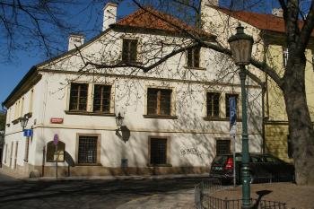 Vávrův dům - zadní průčelí (© Jiří Špaček, 04/2016)