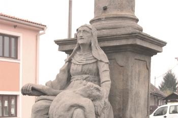 sloup Nejsvětější Trojice s Pietou v Cholticích (© Pavel Vítek 10/2015)