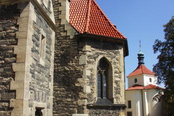 jižní kaple a kostnice (© Karel Husák, 08/2008)