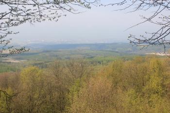 V dálce je vidět Olomouc. ( © Luděk Vláčil 05/2016)