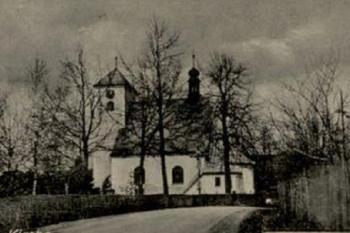 Výřez z historické pohlednice. ( zdroj: https://germanpostalhistory.com)