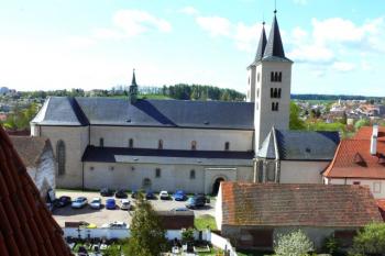 Kostel od severu. (© Jan Sommer, 05/2008)