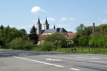 klášter ze silnice na Tábor ( © Milan Caha 05/2009)