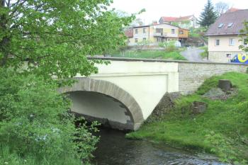 Kamenný silniční most v Osíku ( © Pavel Vítek 05/2016)