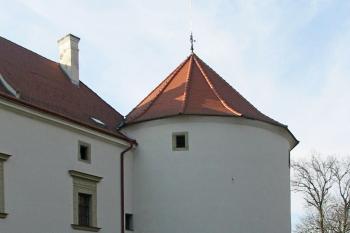 nárožní bašta bývalého předhradí (© D Dohňanský, 03/2014)