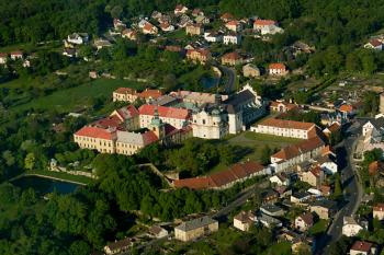 Osecký klášter - letecký snímek ( © Radovan Smokoň 05/2008)