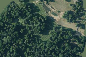zámecký park (© zdroj: https://mapy.cz/letecka?)